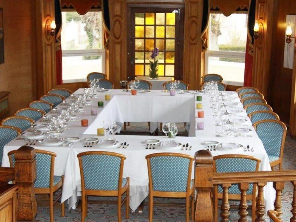 Hostellerie Saint Pierre Esterno foto